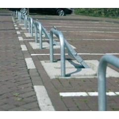 Anti-parkeerbeugel Ambach neerklapbaar met betonvoet