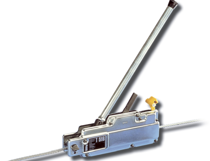 Takel Tirfor T-516 met 20 m staalkabel en haspel
