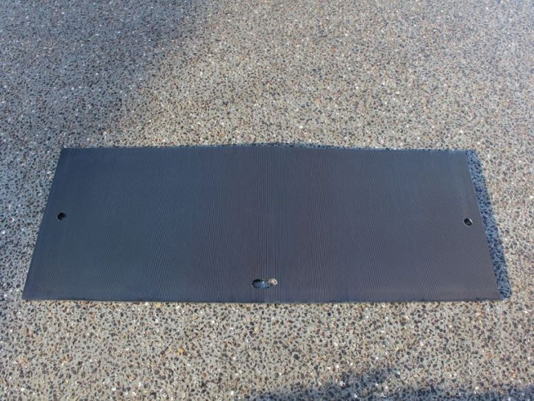 Loopschot kunststof 200x80x1,5 cm zwart