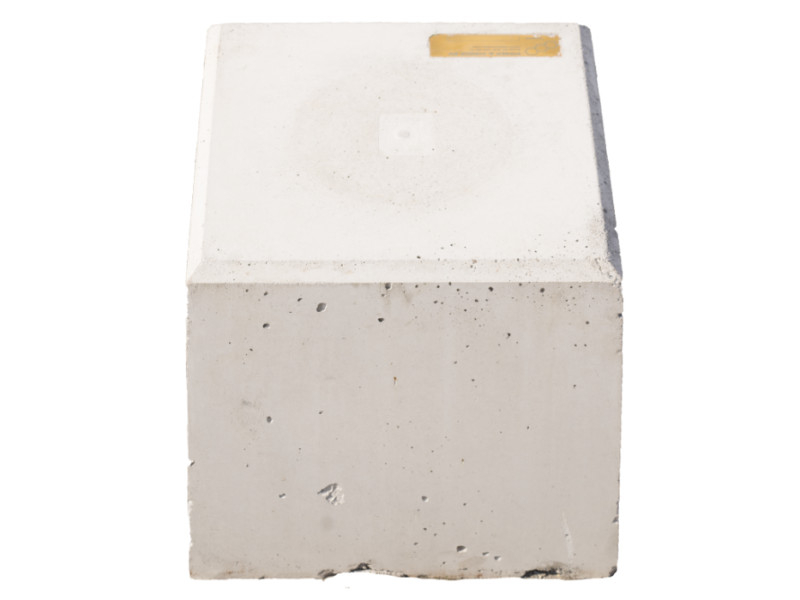 Betonpoer 30x30x30 cm vlak t.b.v. voetplaat montage