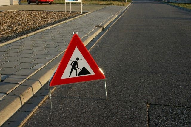 Verkeersbordsteun buisframe driehoek zonder bord